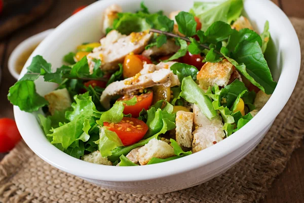Salad with chicken, mozzarella and  tomatoes — Stock Photo, Image