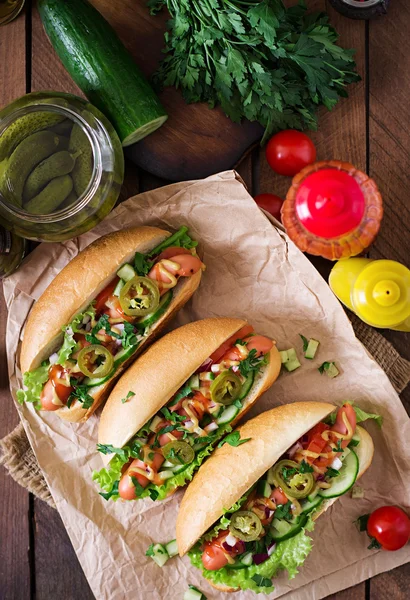 Hotdogs met groenten — Stockfoto
