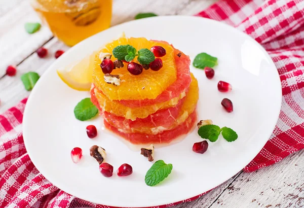 Ensalada de frutas sabrosas — Foto de Stock