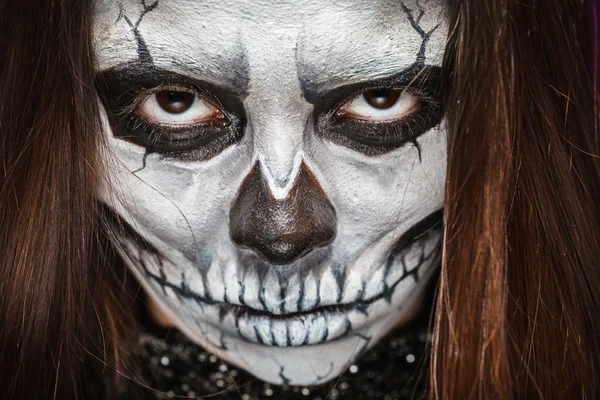 Young woman in day of the dead mask skull face art. — Stock Photo, Image