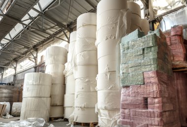 Kağıt ürünleri ve eşyaları depo