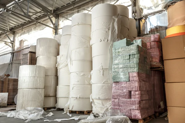 Armazém de produtos e mercadorias de papel — Fotografia de Stock