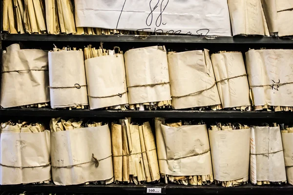 Documentos em papel empilhados — Fotografia de Stock