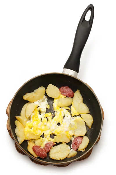 Smažené brambory, vejce a klobásy — Stock fotografie
