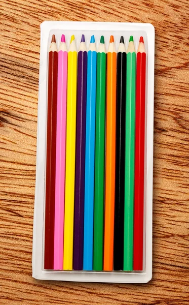 Ensemble de nouveaux crayons colorés — Photo