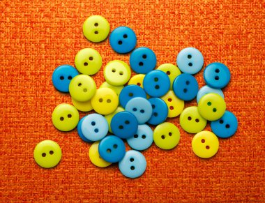 renkli düğmeler yığını