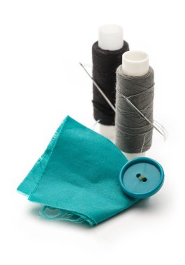 İplik bobin ve iğneler