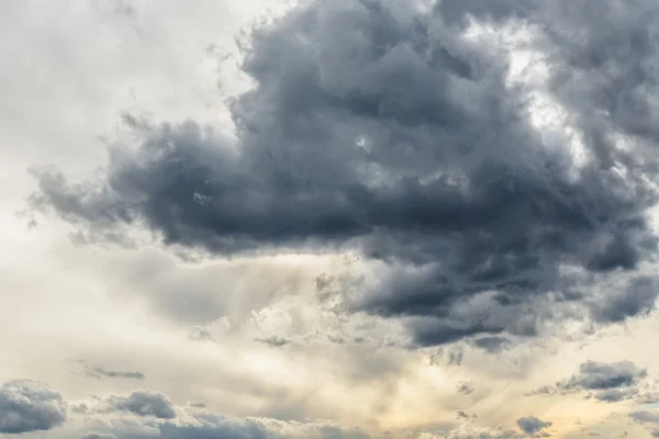 Stormy grey cloudy sky — Stock Photo, Image