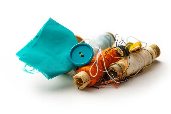 Artigos de costura com bobinas de rosca — Fotografia de Stock