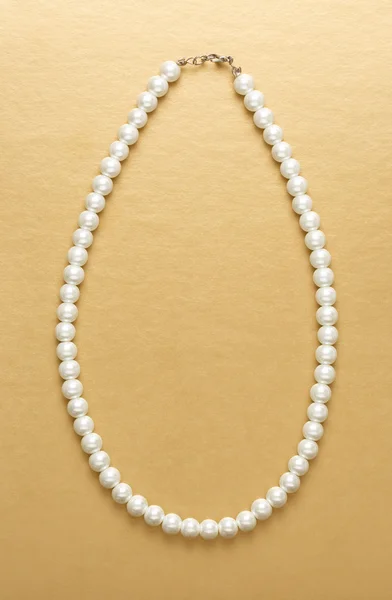 Witte parel ketting — Stockfoto