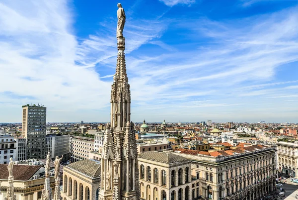 Vista desde el techo del Duomo en Milán —  Fotos de Stock