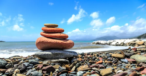 Mar com construção de pedra — Fotografia de Stock