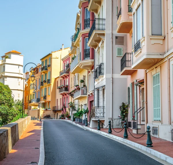 Тротуару вздовж квартири в Монако — стокове фото