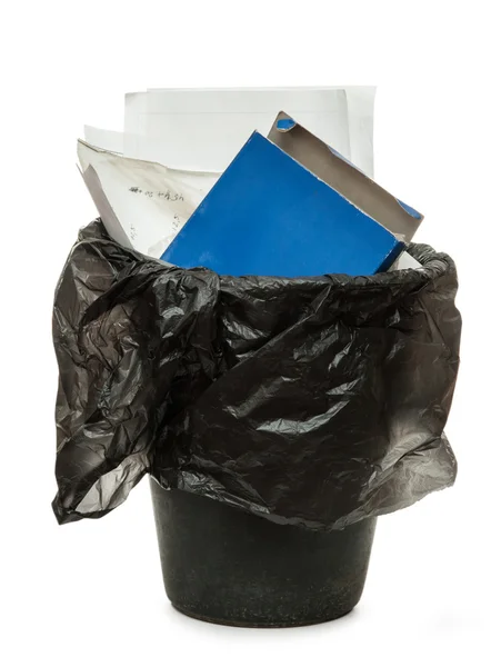 Cesto de lixo preto completo — Fotografia de Stock