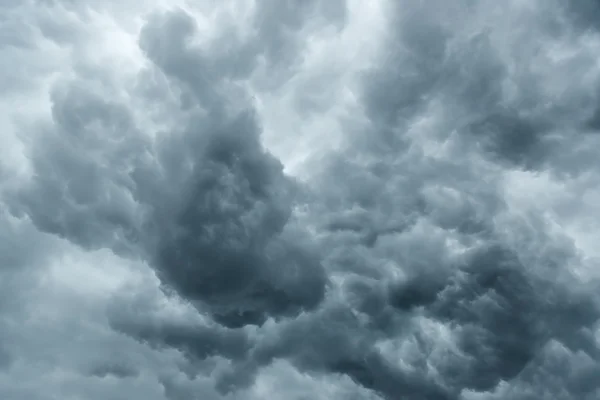 Stormy grey cloudy sky — Stock Photo, Image