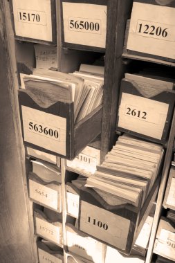 İş kağıtları ile çekmece