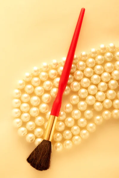 Göra upp borsten på pärlor — Stockfoto