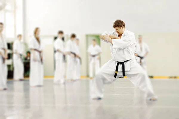 Lesson in karate school — Stock Photo, Image
