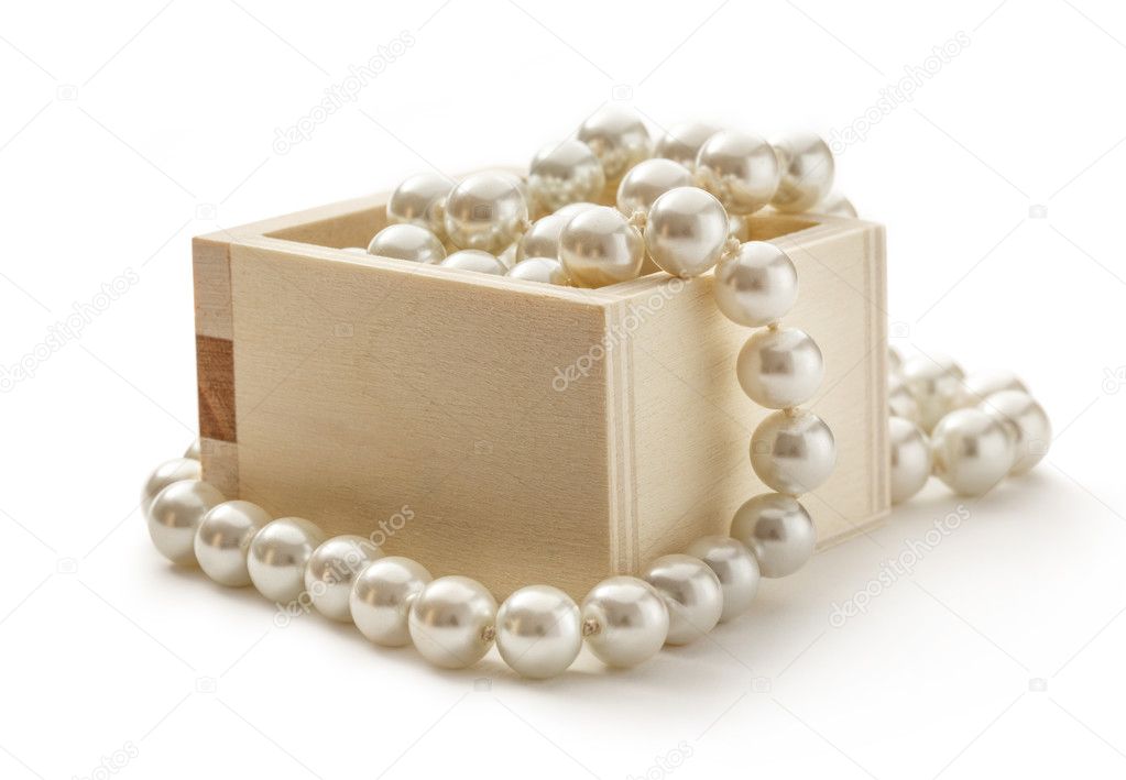 Chest with  pearl necklace