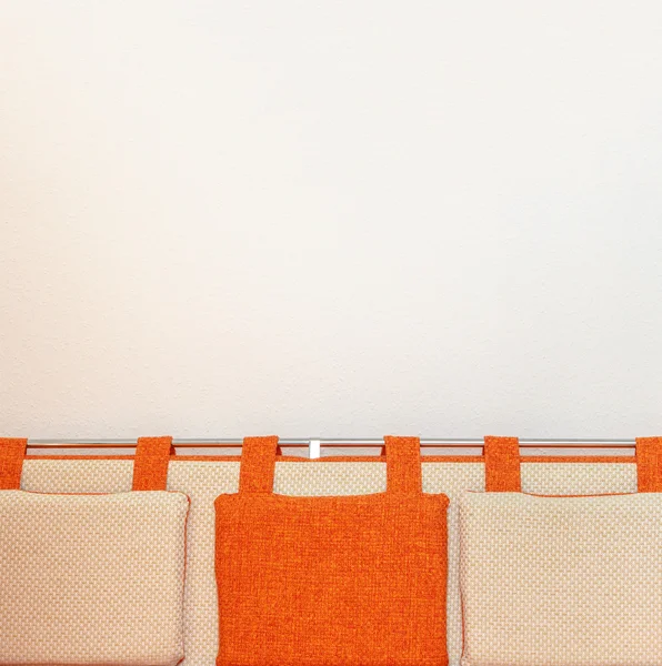 Gemütliches Sofa mit Kissen — Stockfoto