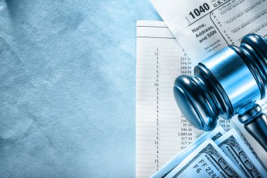 bütçe, vergi formu, tokmak ve dolar