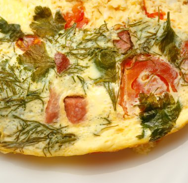 Yumurta omlet domates ile