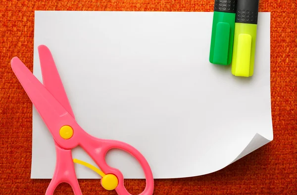 Safe scissors and markers on  paper — Stock Photo, Image