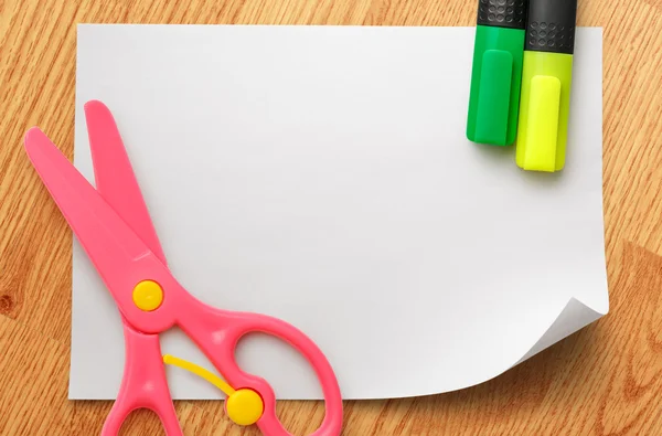 Safe scissors and markers on  paper — Stock Photo, Image