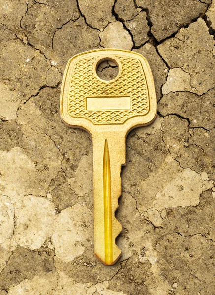 Oude stalen sleutel — Stockfoto