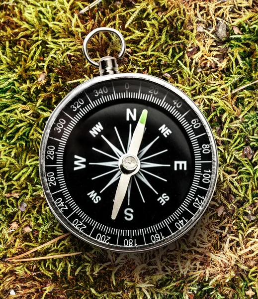 Nowy czarny kompas — Zdjęcie stockowe