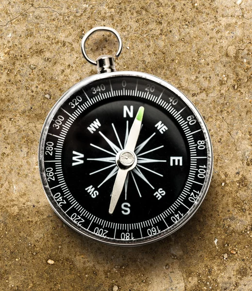 Nowy czarny kompas — Zdjęcie stockowe