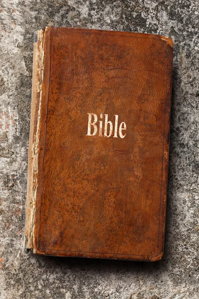 Vieux livre de bible — Photo