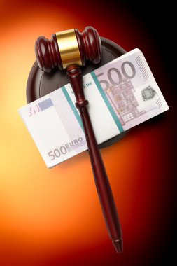 hakimin tokmak ve para