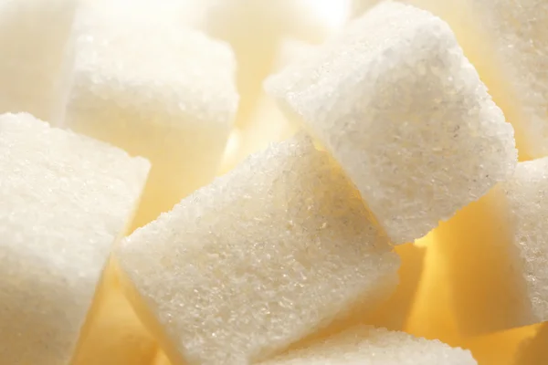 Кубы белого сахара — стоковое фото