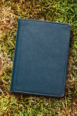 Koyu mavi defter