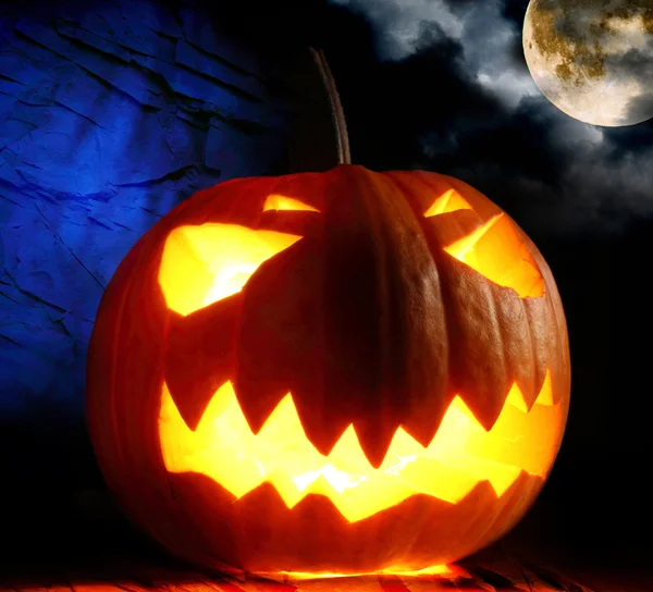 Angry halloween pumpkin — Stock Photo, Image