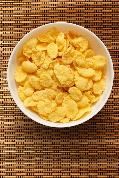 Yellow corn flakes