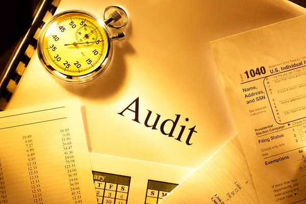 Budget, calendrier, chronomètre et audit — Photo