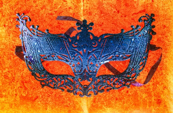 Tek karnaval kılık maske — Stok fotoğraf