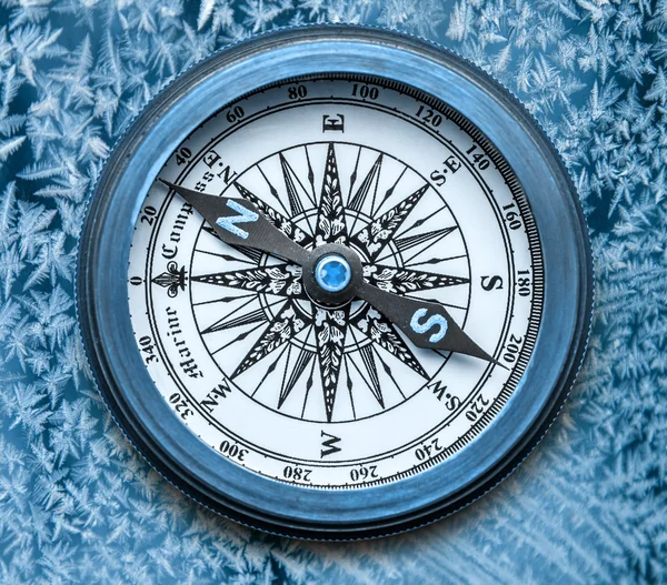 Vintage koperen kompas — Stockfoto
