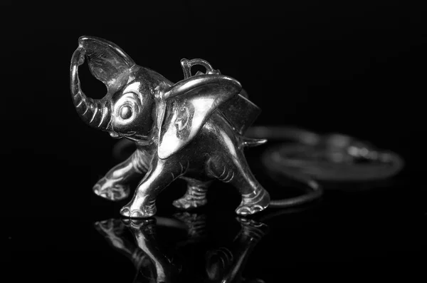 Silberne Elefantenkette — Stockfoto