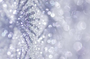 Aydınlatılmış ve bulanık parıltı bir bokeh etkisi yaratır.