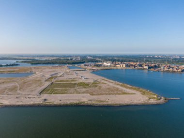 Amsterdam 'ın IJburg yerleşim bölgesi yakınlarındaki yeni yapay adaların hava görüntüsü