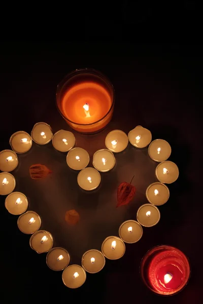 Srdce ze svíček — Stock fotografie