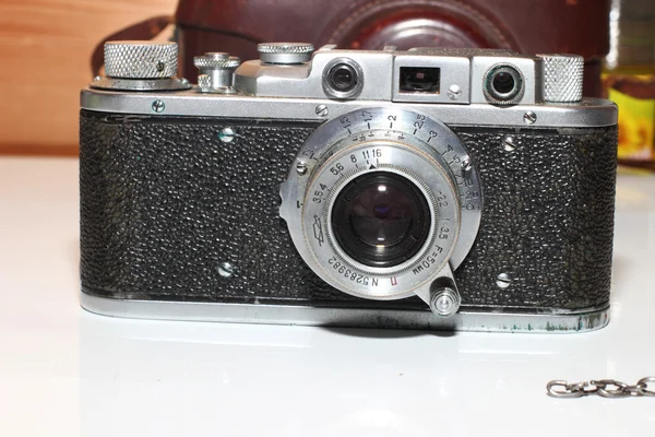 Caméra vintage noir et métal — Photo