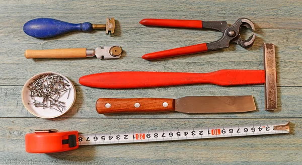Assortiment d'outils vitrés répartis — Photo