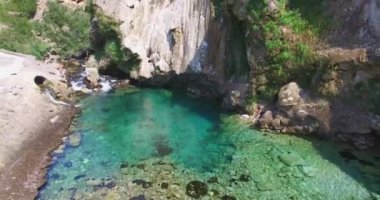Krka Hırvatistan Nehri'nin kaynak