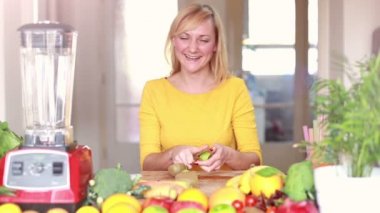 Kadın peeling cilt kivi kapalı