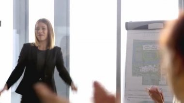 ekibiyle alkışlar işkadını