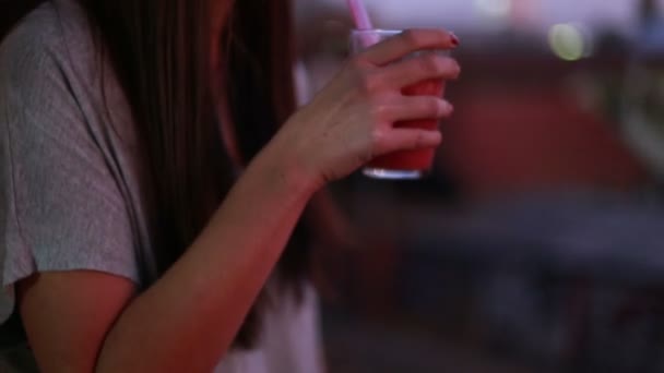 Woman drinking fruit smoothie — Stock Video